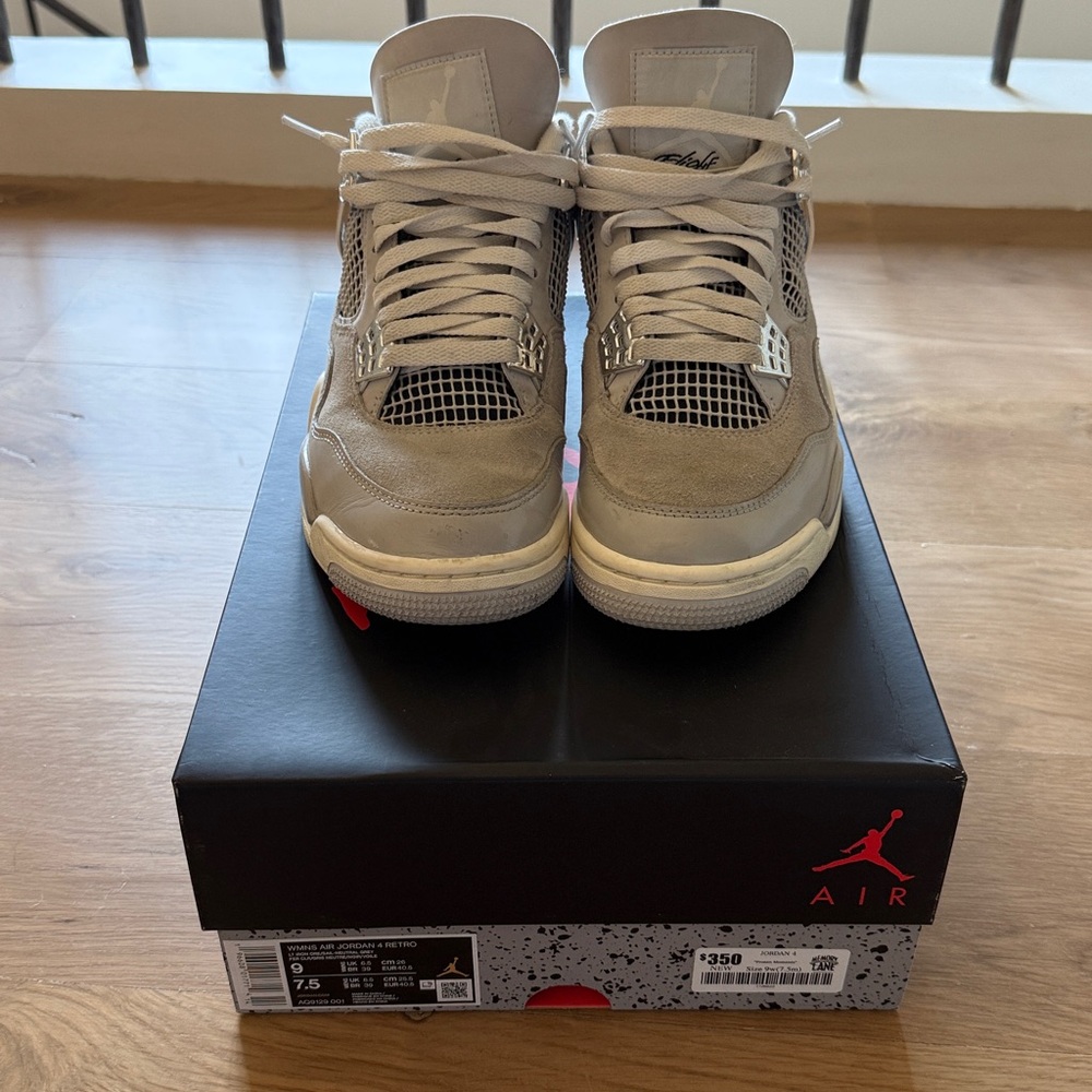 Jordan 4 Retro in Neutral Gray and Black